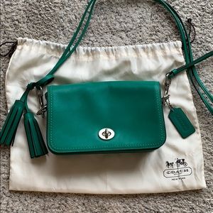Coach Crossbody (green)